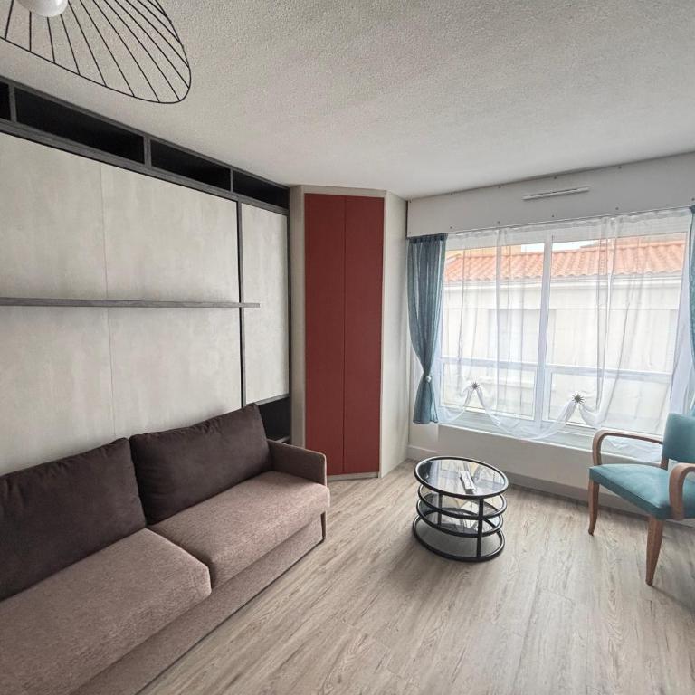 Studio aux Sables-d'Olonne: Plage à 50m, pour 3 personnes - FR-1-197-621 - Studio - 3