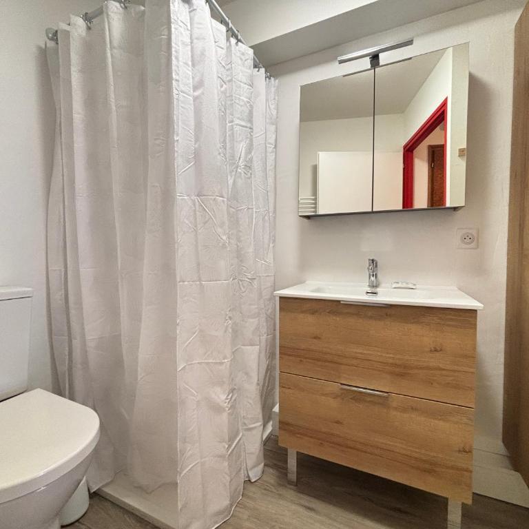 Studio aux Sables-d'Olonne: Plage à 50m, pour 3 personnes - FR-1-197-621 - Studio - 12
