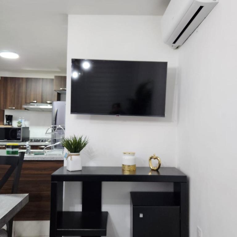 Nuevo depa con alberca y gym - Three-Bedroom Apartment - 5
