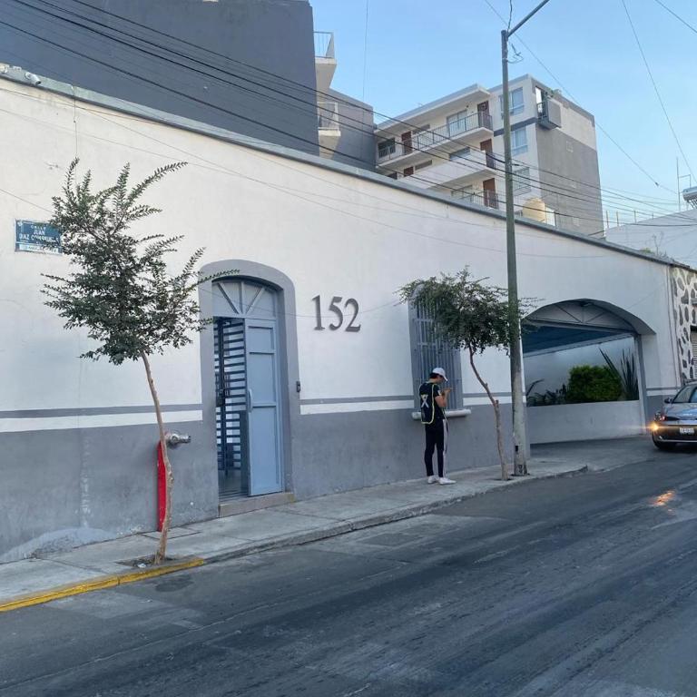 Nuevo depa con alberca y gym - Three-Bedroom Apartment - 32