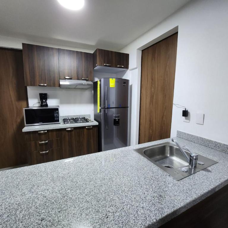 Nuevo depa con alberca y gym - Three-Bedroom Apartment - 6
