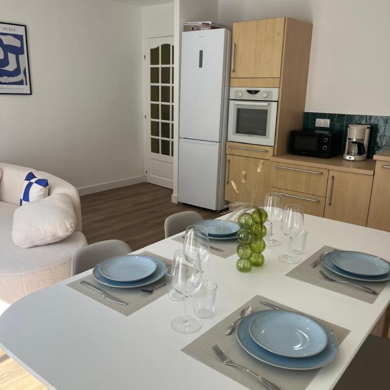 Casa Dolorès parking, jardin, Gds Buffets 10 min - Maison de Ville 3 Chambres - 16