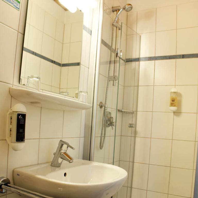 Hotel Möve garni - Doppelzimmer - 1