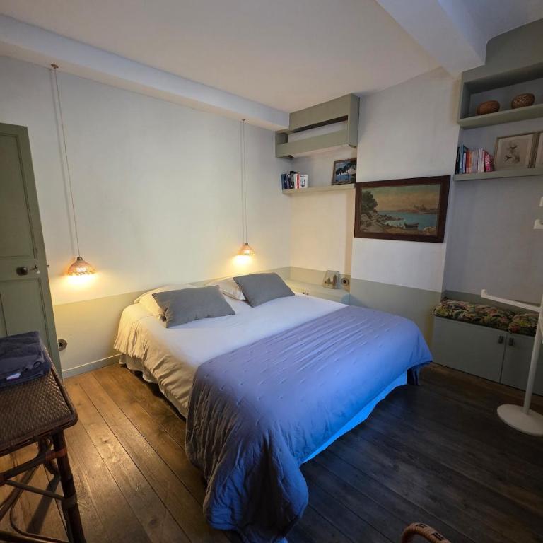 Maison des Remparts Intra-Muros spacieuse Patio avec Bassin Wifi Parking Gratuit - Maison 5 Chambres - 13