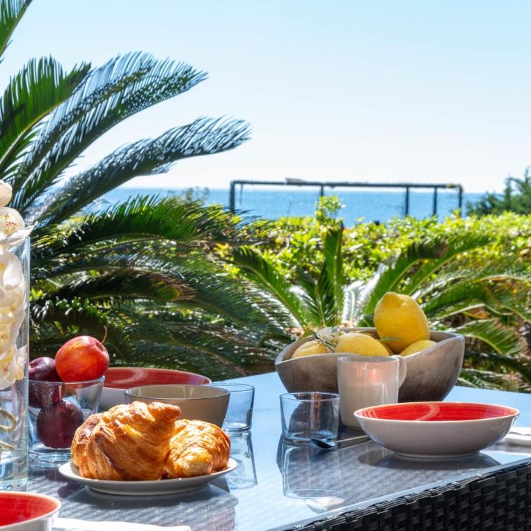 3-Br Apartment with Private Pool & Sea View - Appartement - 9