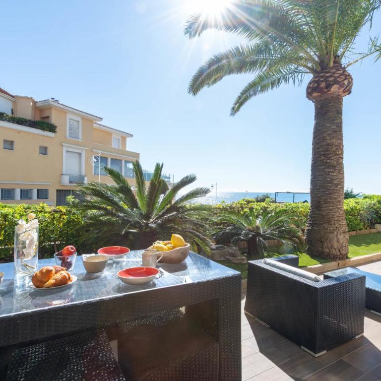 3-Br Apartment with Private Pool & Sea View - Appartement - 10
