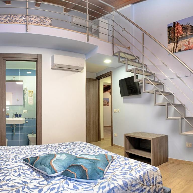 La Finestra sul Cortile B&B - Comfort Triple Room - 3