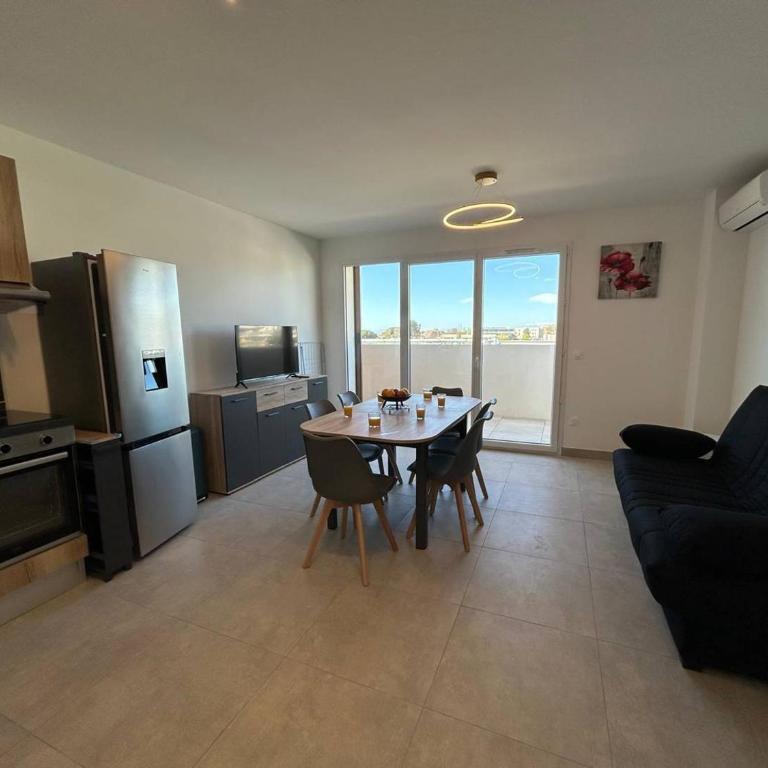 NAÏA BRI - Two-Bedroom Apartment with Balcony - 1