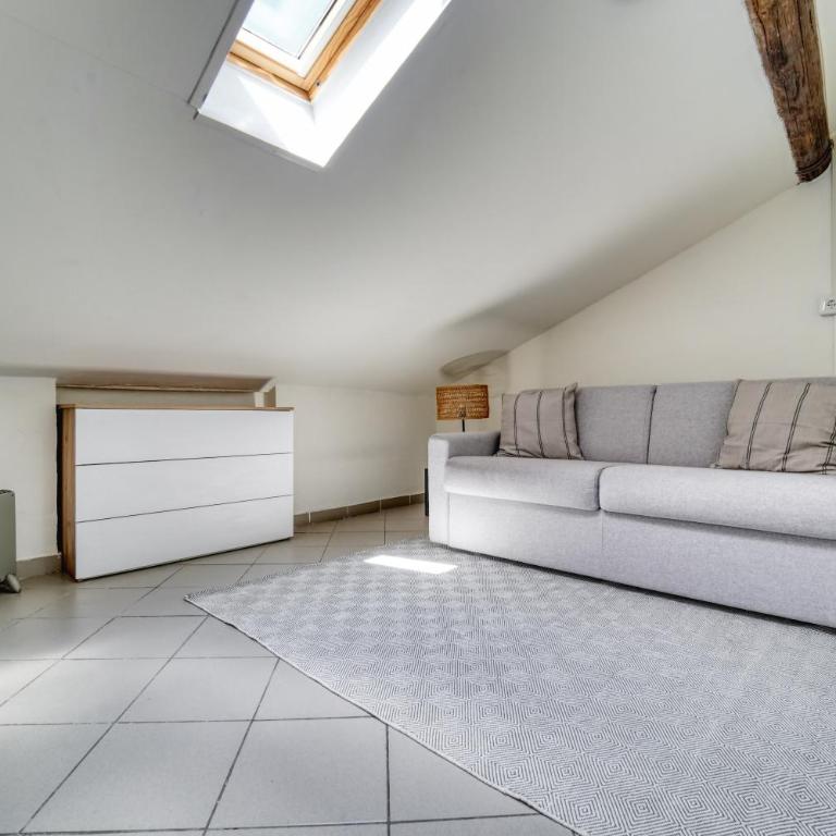 La Mansarda - Appartamento con 2 Camere da Letto - 10