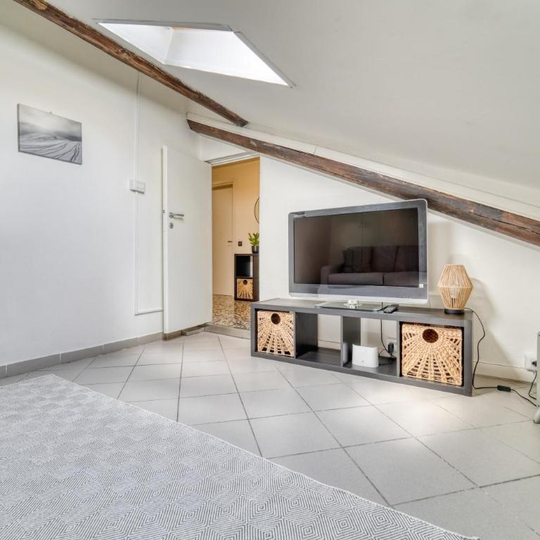La Mansarda - Appartamento con 2 Camere da Letto - 17