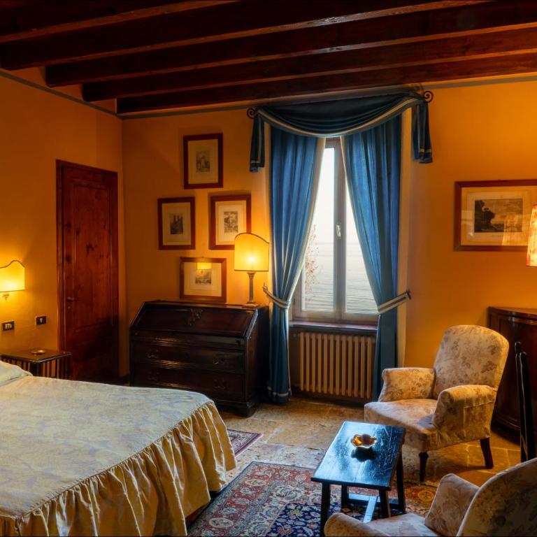 Locanda San Vigilio - Camera Superior Matrimoniale/Doppia con Letti Singoli con Vista Lago - 3