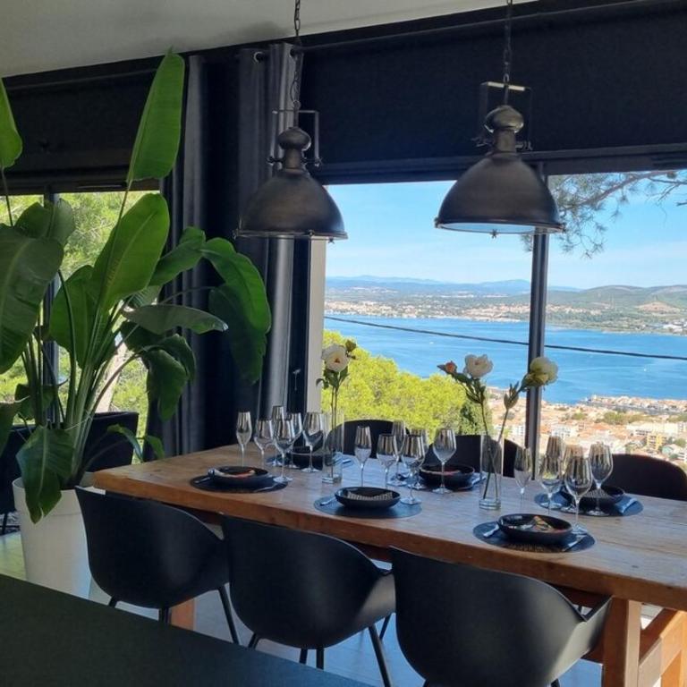 VILLA ROUQUIER, Vue Panoramique, Mer et Port de Sète, Climatisé, Jacuzzi - Villa 1 Chambre - 12