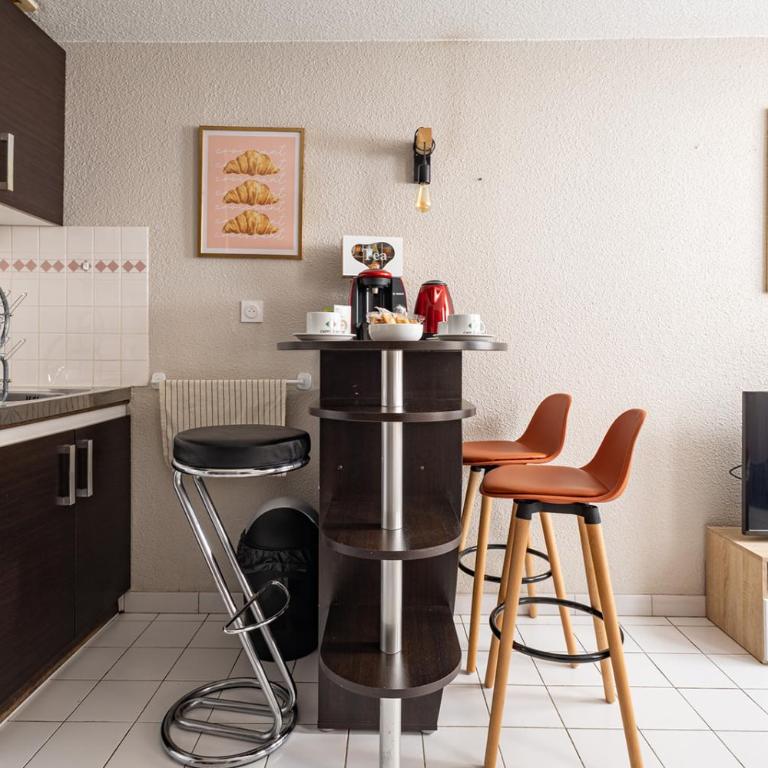 Cosy Home - Loft in City Center Toulouse - Charmant Duplex au coeur de Toulouse - Two-Bedroom Apartment - 13