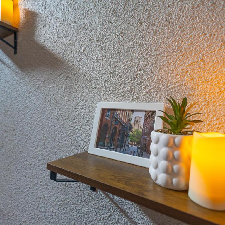 Cosy Home - Loft in City Center Toulouse - Charmant Duplex au coeur de Toulouse - Two-Bedroom Apartment - 33