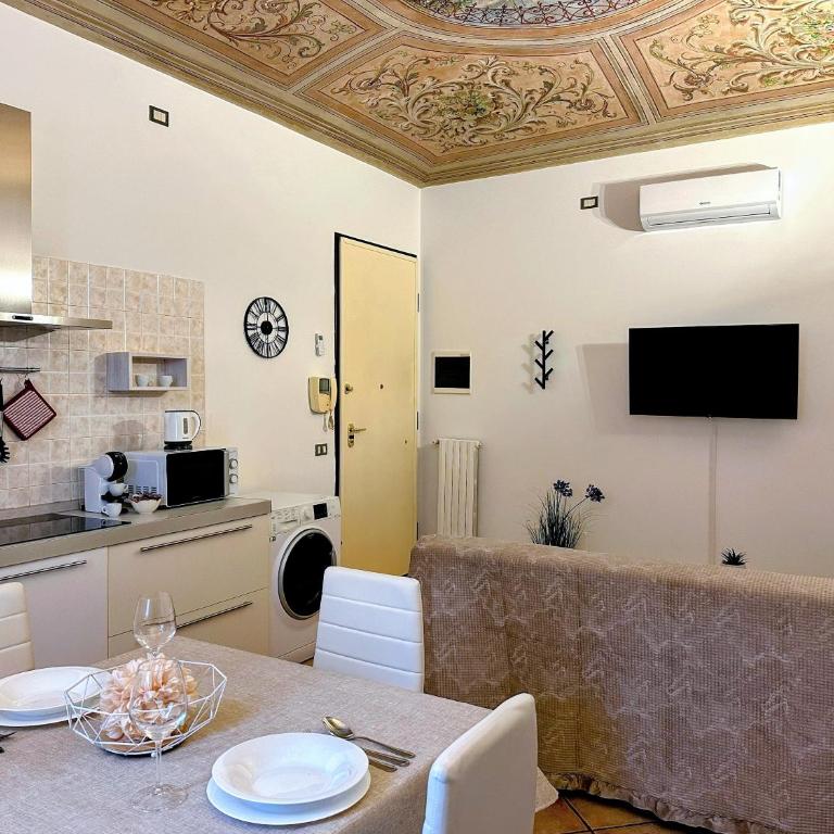 Vicino al Centro e a Parcheggi Gratuiti - Affresco Strepitoso - Appartamento con 1 Camera da Letto - 32