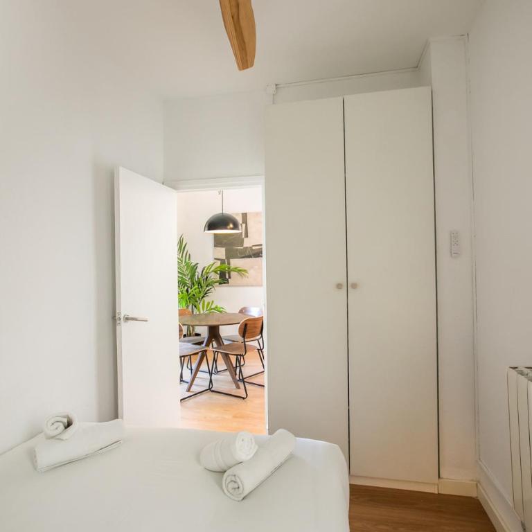 72GRVCC1066- Near Sagrada Familia - Three-Bedroom Apartment - 4