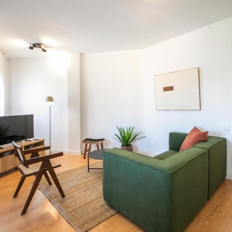 72GRVCC1066- Near Sagrada Familia - Three-Bedroom Apartment - 15