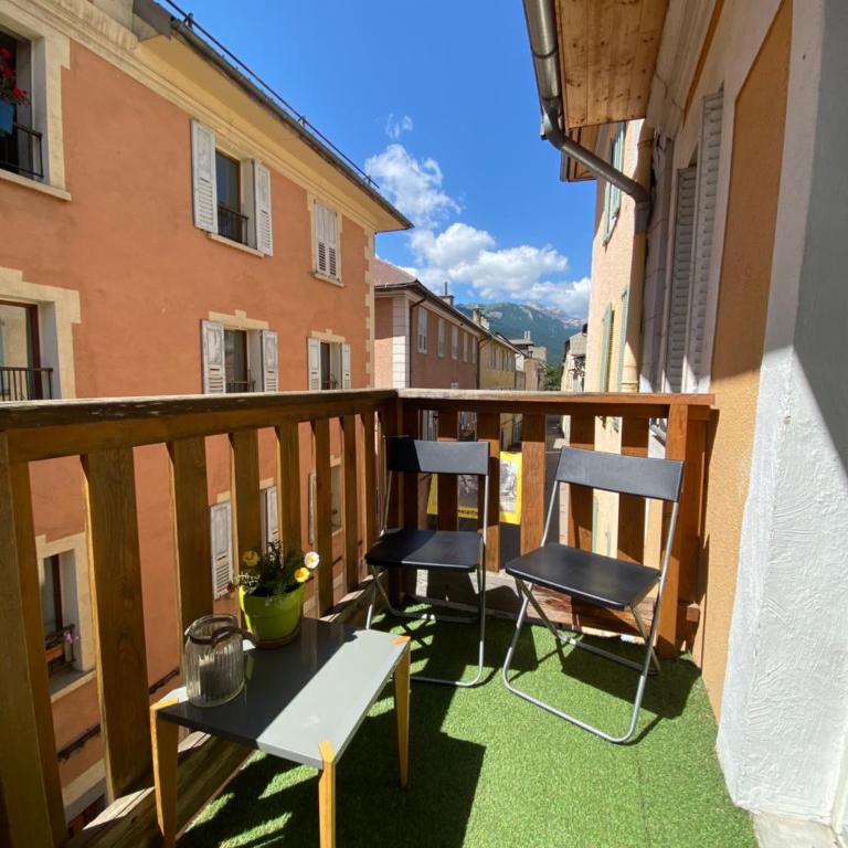 Duplex 60m2 vieux centre avec balcon - Maisonette-Apartment - 1