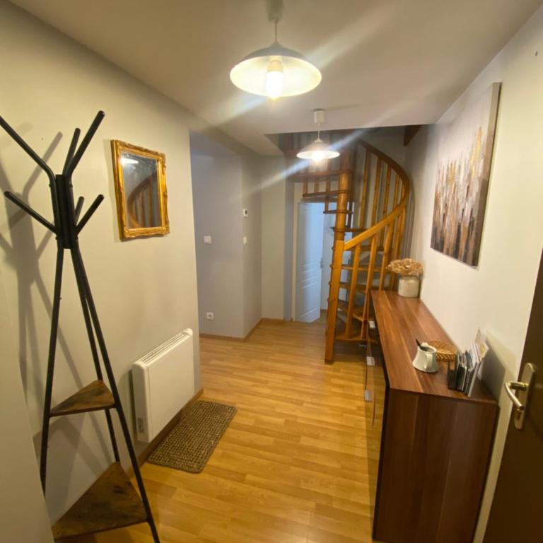 Duplex 60m2 vieux centre avec balcon - Maisonette-Apartment - 10