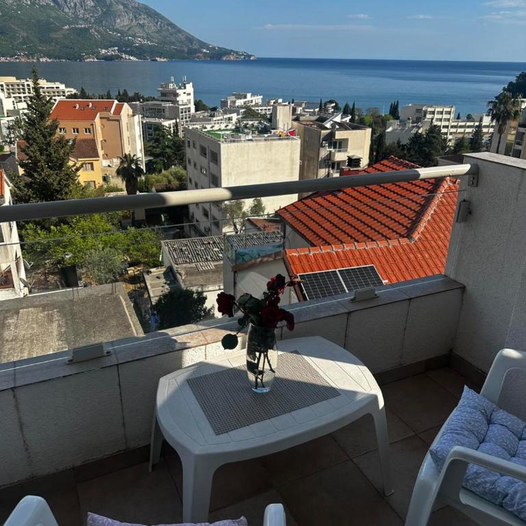 Apartmani Ilic - Apartment with Sea View - 3