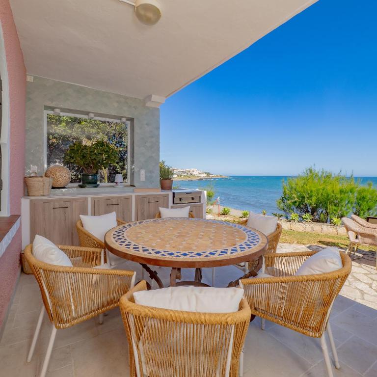Cubo's Beachfront Villa Khayyam - Villa - 14