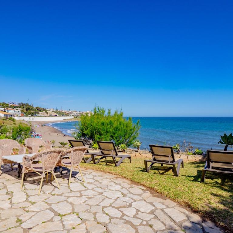 Cubo's Beachfront Villa Khayyam - Villa - 18