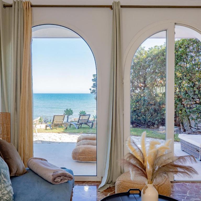 Cubo's Beachfront Villa Khayyam - Villa - 31