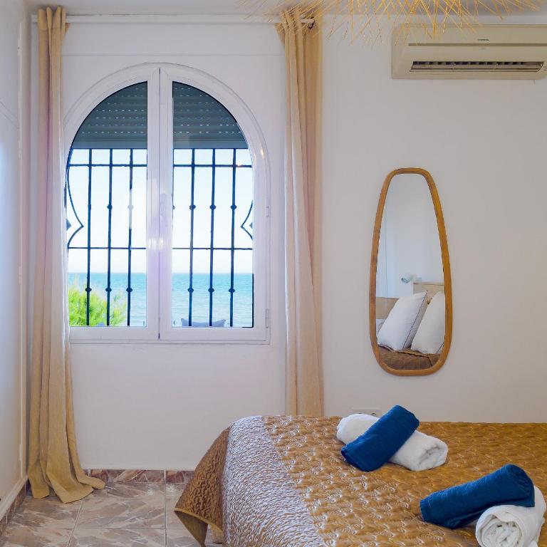 Cubo's Beachfront Villa Khayyam - Villa - 45