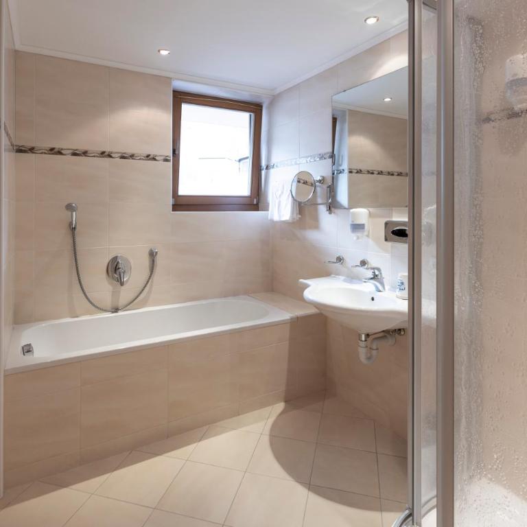 Heart Hotel Nordstern - Junior Suite mit Balkon - 5