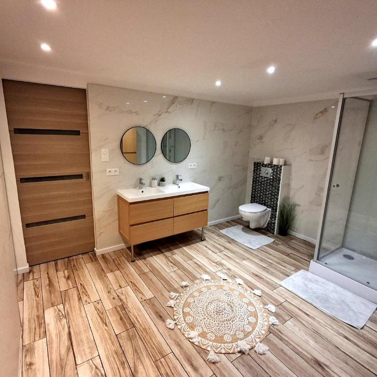 Le 421, Maison d'hôtes Jacuzzi entre amis,famille - Villa - 4