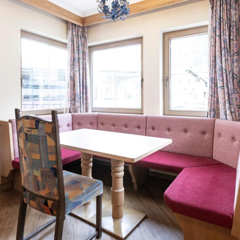 Heart Hotel Nordstern - Familienzimmer mit Balkon - 7