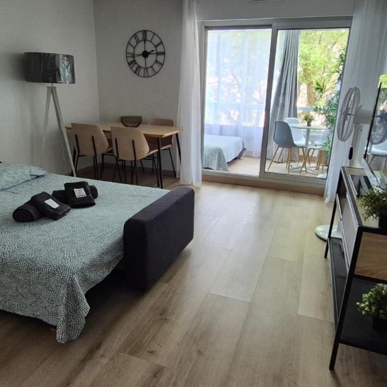 Appartement de 50 m2 climatisé et moderne à 100 m de la plage - Appartement 2 Chambres - 17