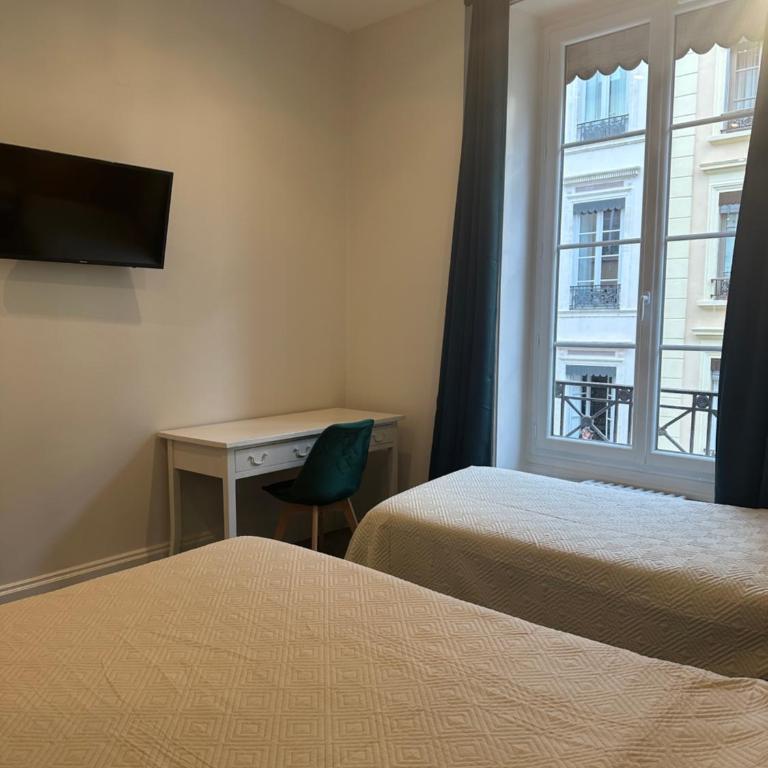 Hotel Azur - Chambre Triple Confort - 14