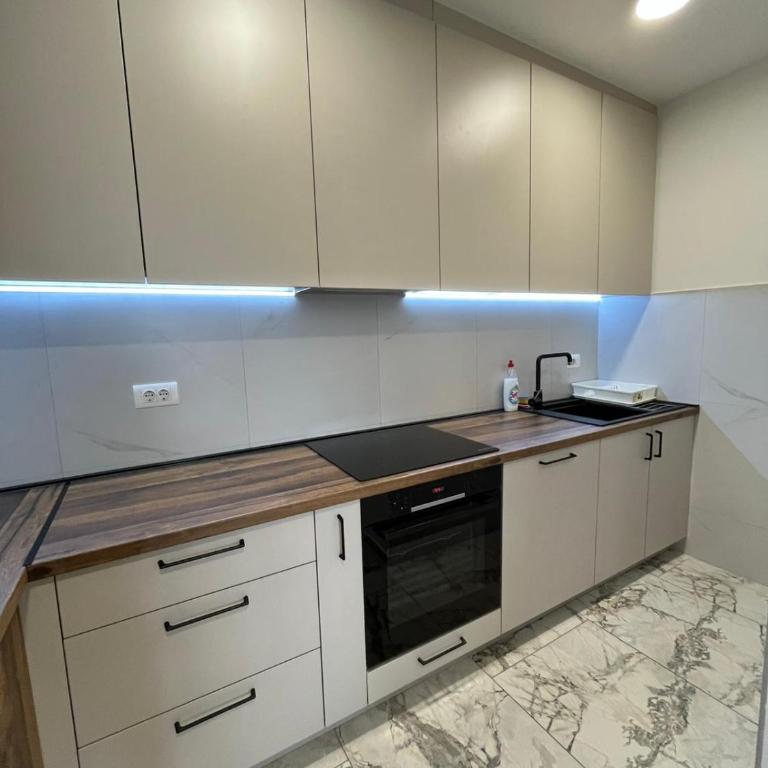 Lux Apartment Rose 2 Avenue 75m2 - Two-Bedroom Apartment - 2