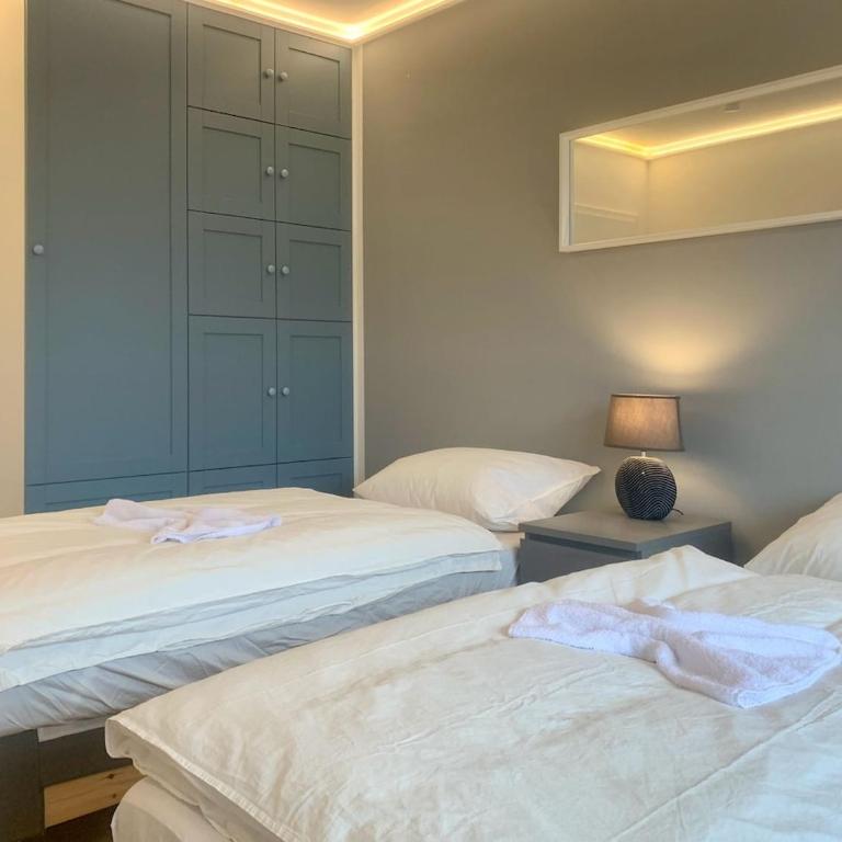 Apartment in central location with free parking space - Appartement 2 Chambres - 6