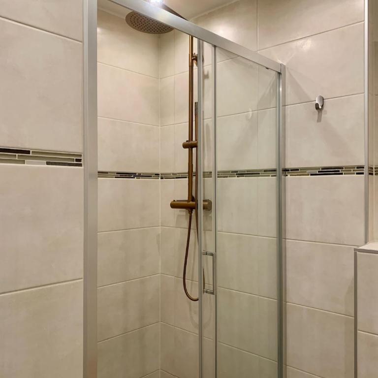 Apartment in central location with free parking space - Appartement 2 Chambres - 9