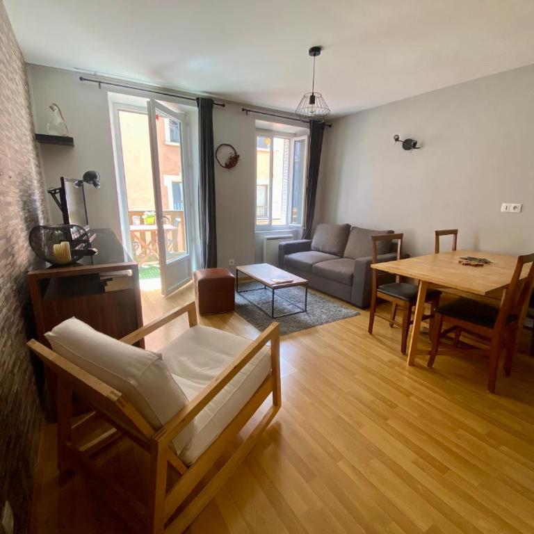 Duplex 60m2 vieux centre avec balcon - Maisonette-Apartment - 4