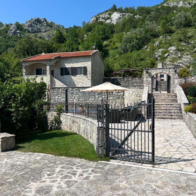 Blake's Villa - Two-Bedroom Villa - 23