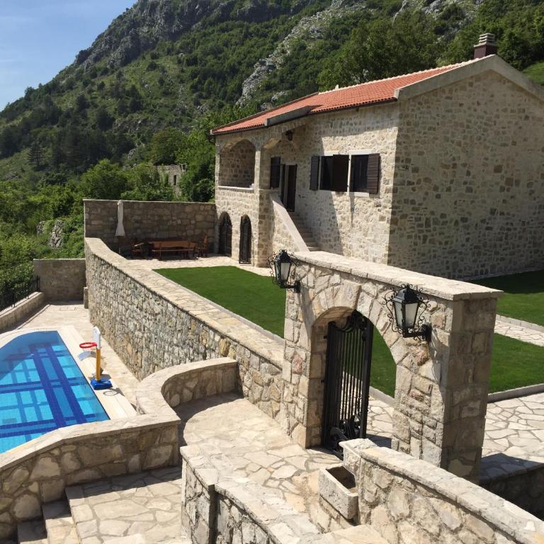 Blake's Villa - Two-Bedroom Villa - 31