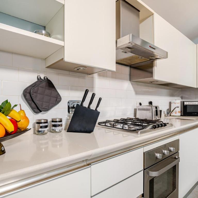 Blue Sky Apartment - 5 min Vatican - Appartamento con 3 Camere da Letto - 5