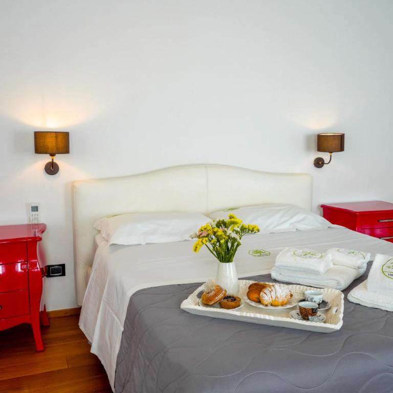 Exclusive Venice Pool Villa - Garden, BBQ & Privacy - Villa with Private Pool - 20