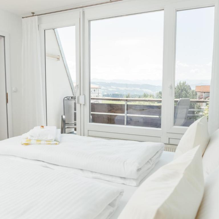 Ferienwohnung Kaiserblick - Pool Sauna Bergsicht - Appartement 1 Chambre avec Balcon et Vue sur les Montagnes - 2