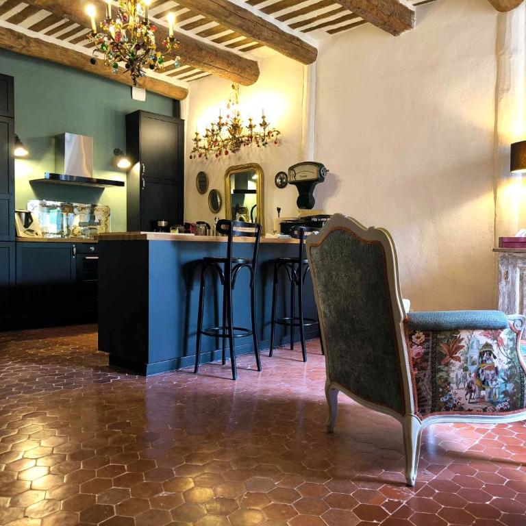 Appartement Superbe 2 personnes Coeur de ville l'Isle sur Sorgue - One-Bedroom Apartment - 11