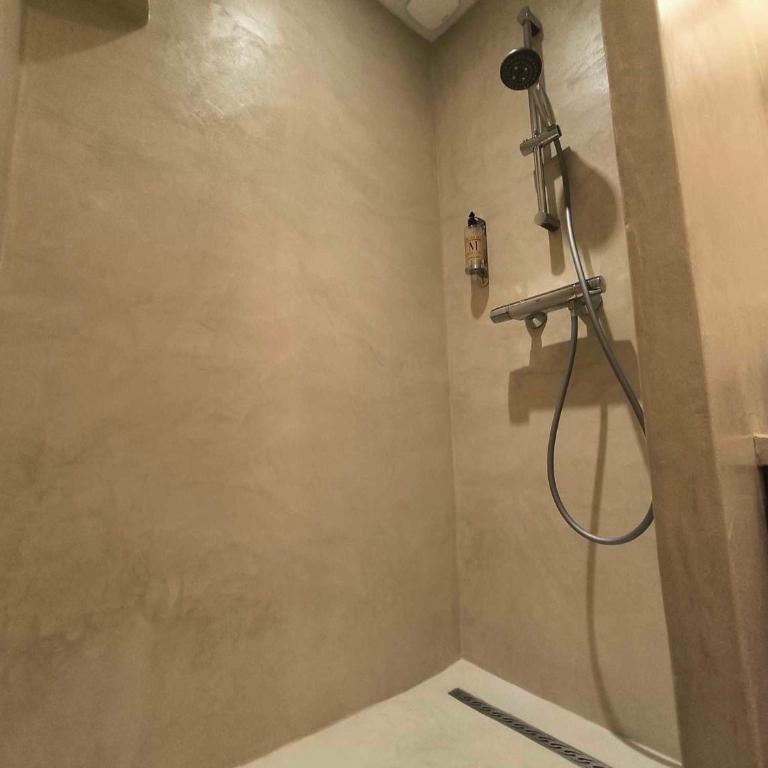 Appartement Superbe 2 personnes Coeur de ville l'Isle sur Sorgue - One-Bedroom Apartment - 22