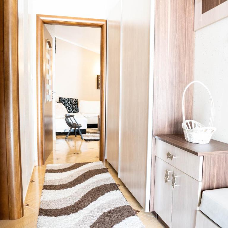 Vasko&Jana Vista Apartment - Three-Bedroom Apartment with Ocean View - 50