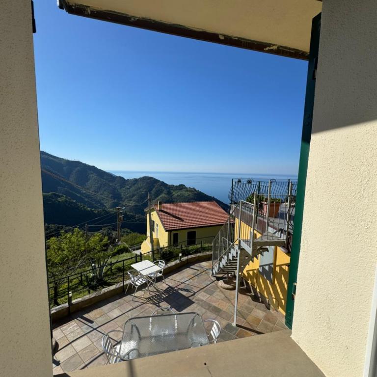 Affittacamere PZ - Camera Familiare con Vista Mare - 11
