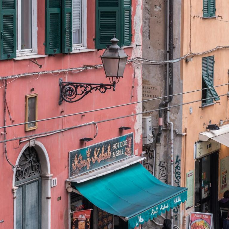 Designer 2 bedroom-AC apartment in the Center of Genoa - Two-Bedroom Family Apartment - 27