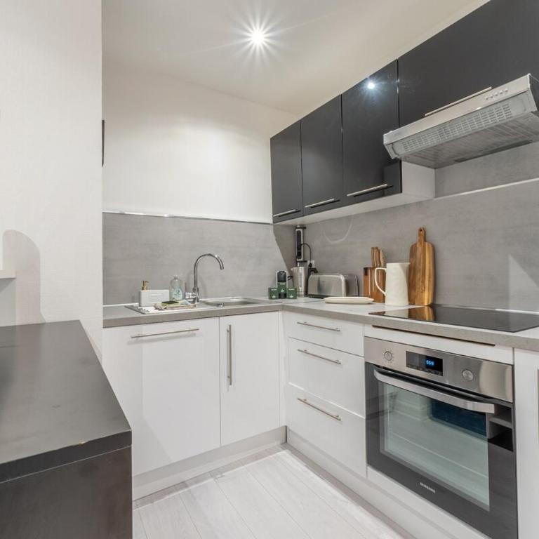 Le Saint Jean - Vue - Centre - Gare - 5 pers - Apartamento de 2 dormitorios con vistas a la ciudad - 11