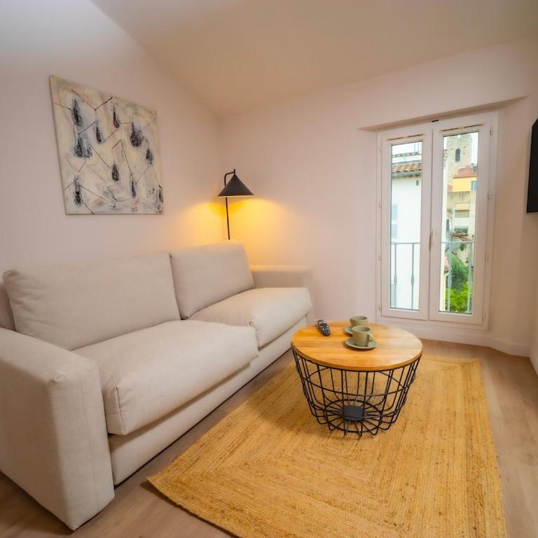 #402 Heart of Vieil Antibes - Place Nationale-High-End Newly Renovated & Furnished Appartment - Appartement 1 Chambre - 1