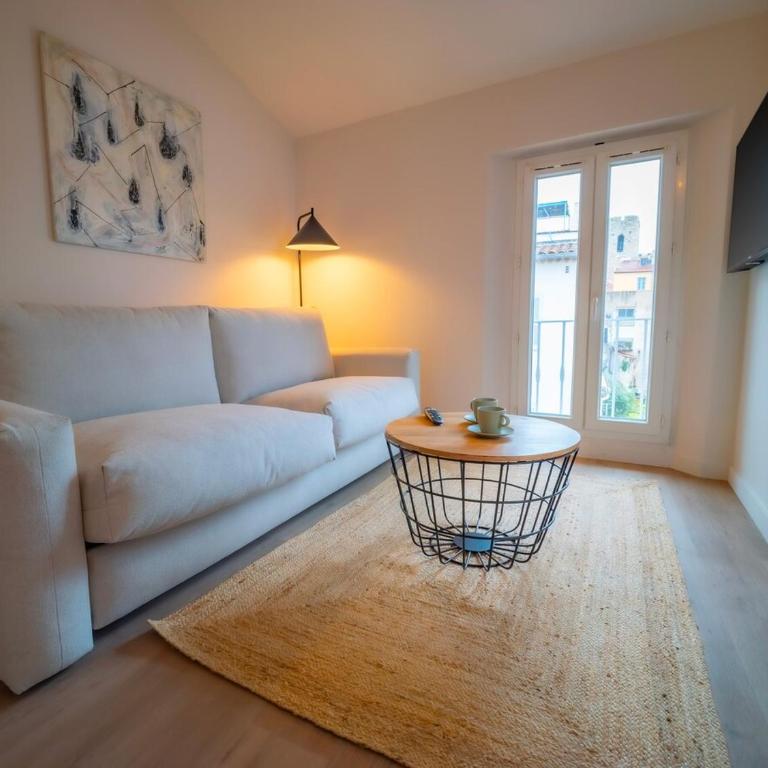 #402 Heart of Vieil Antibes - Place Nationale-High-End Newly Renovated & Furnished Appartment - Appartement 1 Chambre - 7